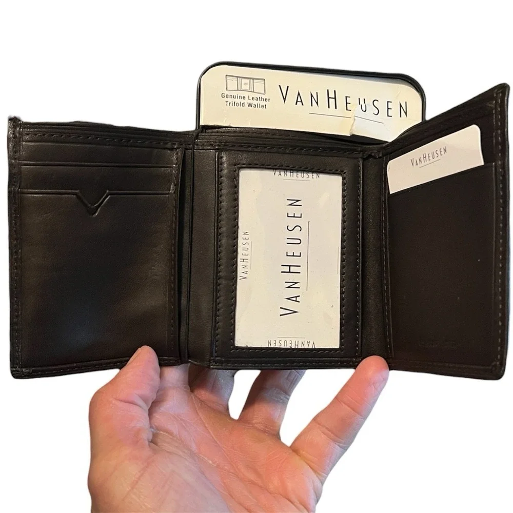 Van Heusen Mens Genuine‎ Leather Trifold Wallet Dark Brown with Metal Gift Tin